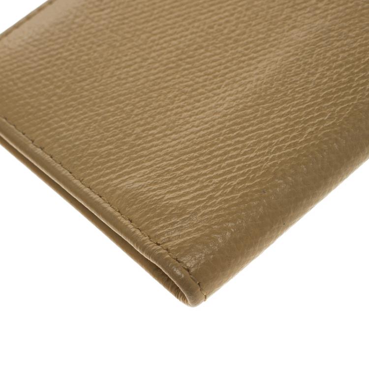 مملوكة مسبقًا Chanel Beige Leather Vintage Card Holder
