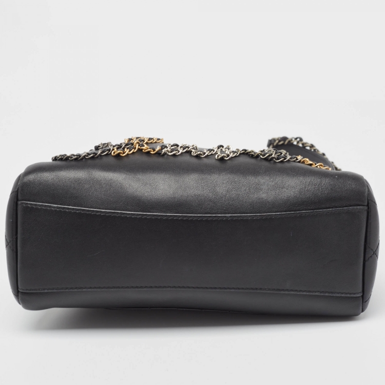 Pre Owned Chanel Black Leather Chain Signature Bag