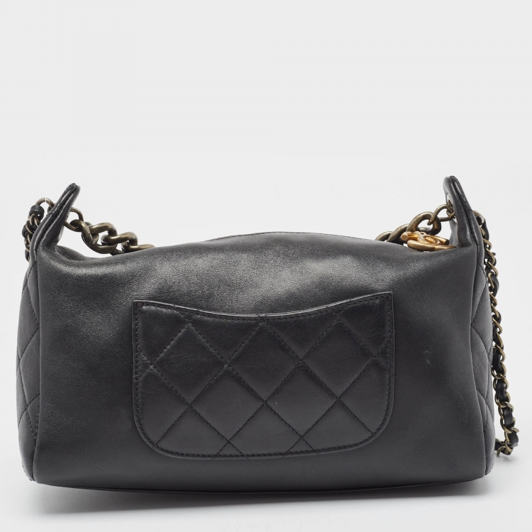 Pre Owned Chanel Black Leather Chain Signature Bag