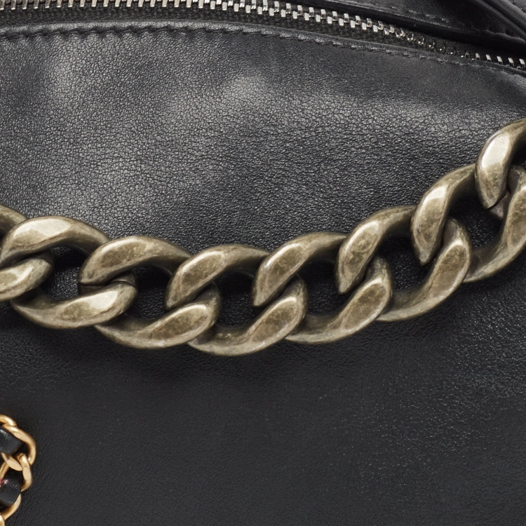 Pre Owned Chanel Black Leather Chain Signature Bag