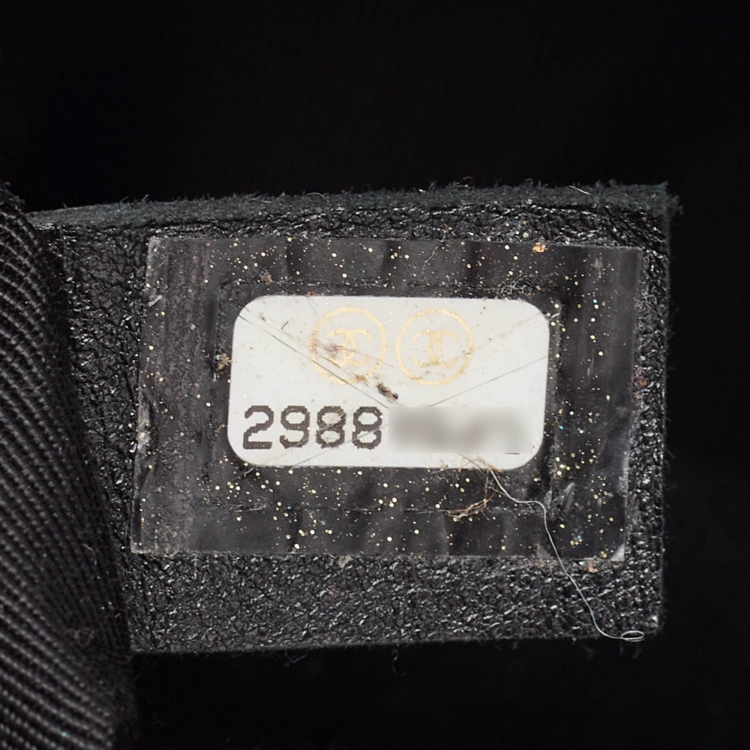 Pre Owned Chanel Black Leather Chain Signature Bag