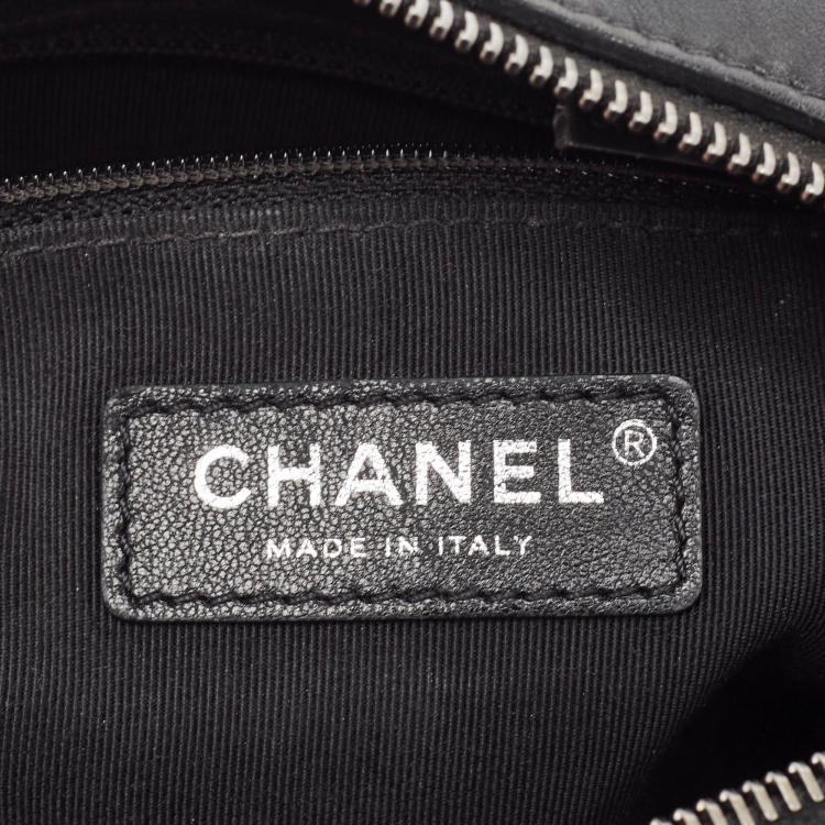 Pre Owned Chanel Black Leather Chain Signature Bag