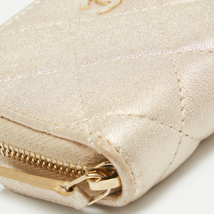 Pre Owned Chanel Gold Quilted Leather Zip Around Coin Purse