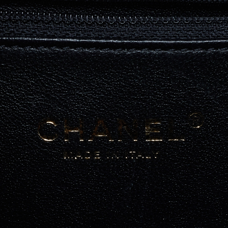 Pre Owned Chanel Black Quilted Tweed and Leather CC Filigree Chain Vanity Case Bag