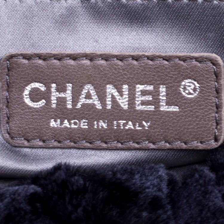 Pre Owned Chanel Navy Blue Rabbit Fur and Leather Classic Single Flap Bag