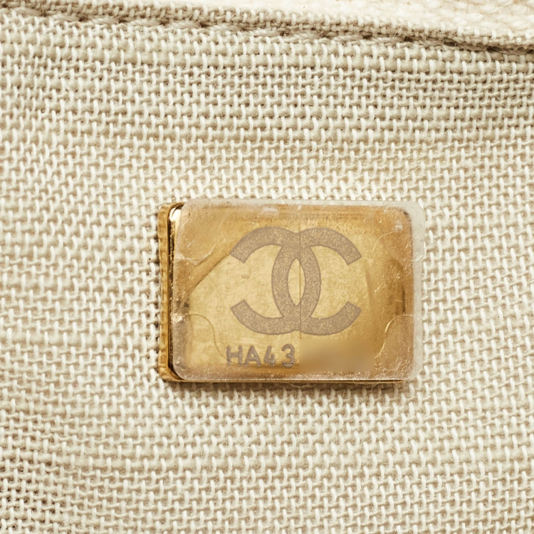 Pre Owned Chanel Cream Canvas Small Deauville Tote