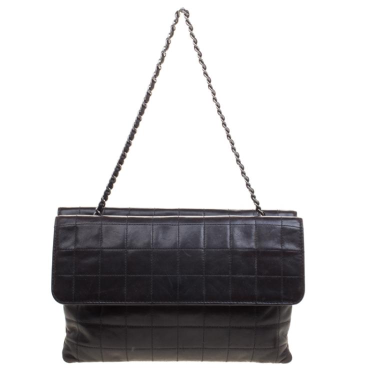 Pre Owned Chanel Black Chocolate Bar Leather Reissue Flap Bag