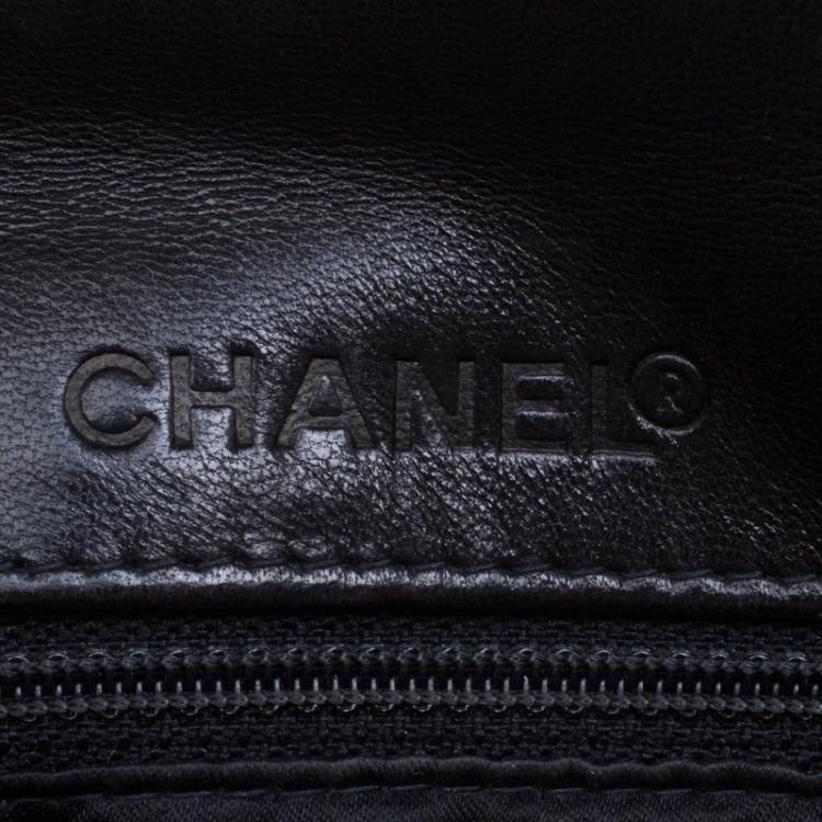 Pre Owned Chanel Black Chocolate Bar Leather Reissue Flap Bag