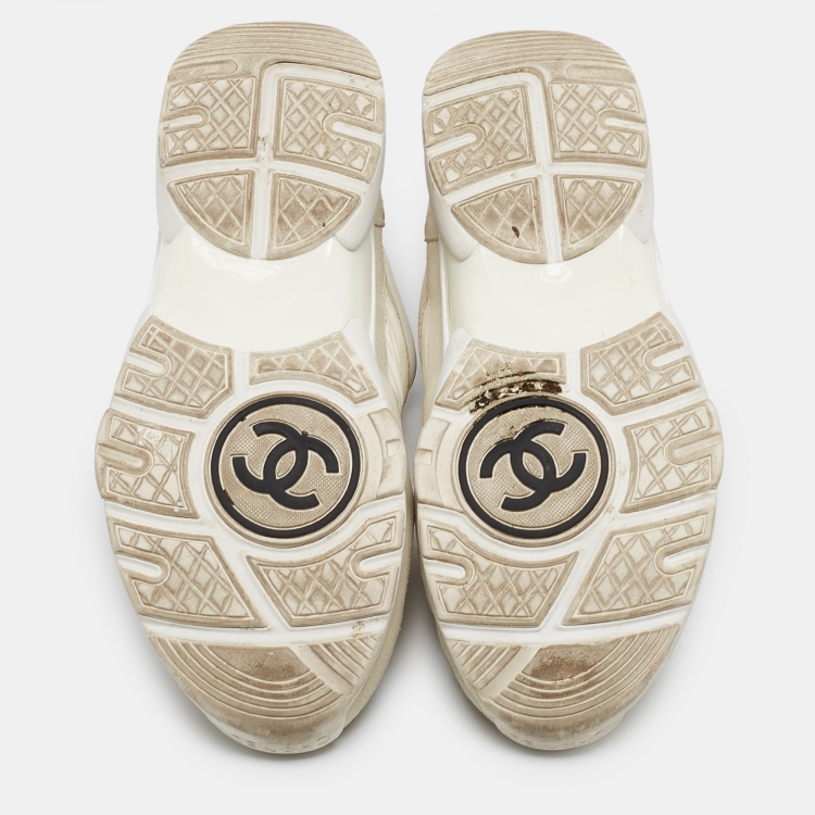Pre Owned Chanel White Suede and Fabric CC Low Top Sneakers Size 38