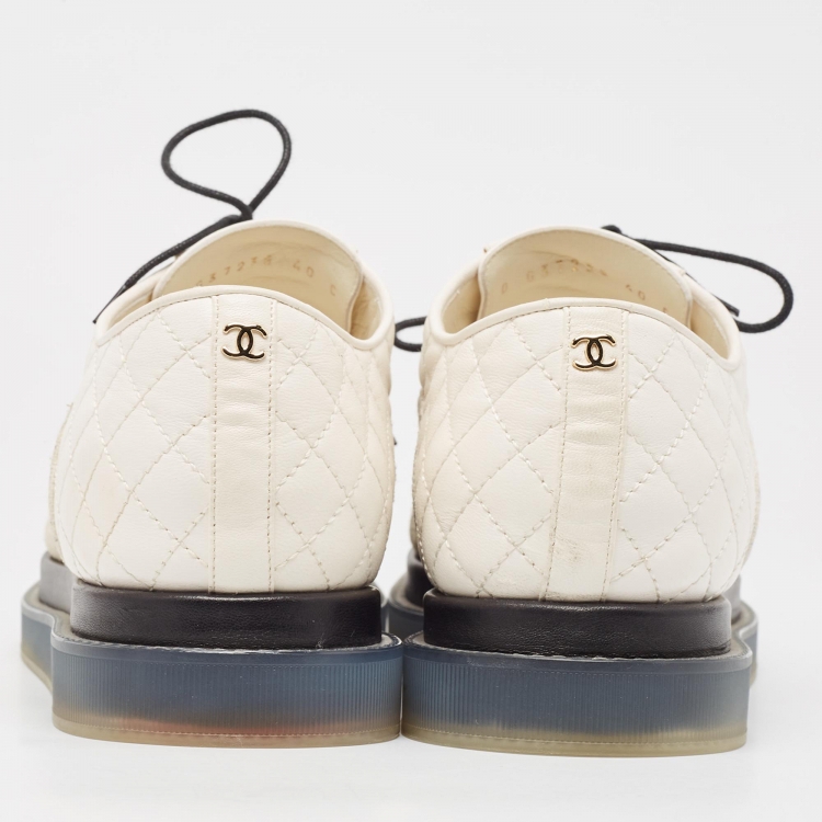 Pre Owned Chanel White/Black Canvas and Leather Cap Toe Oxford Sneakers Size 40