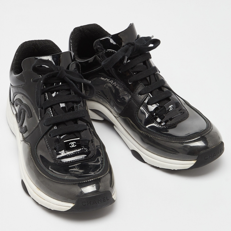 Pre Owned Chanel Black Patent Leather and PVC CC Low Top Sneakers Size 38.5