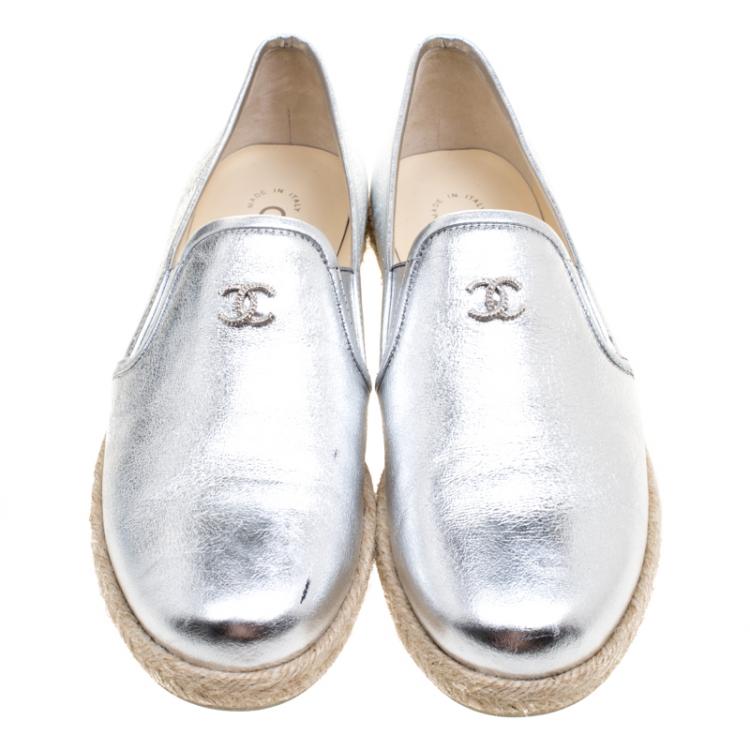 Pre Owned Chanel Metallic Silver Leather CC Espadrille Loafers Size 37