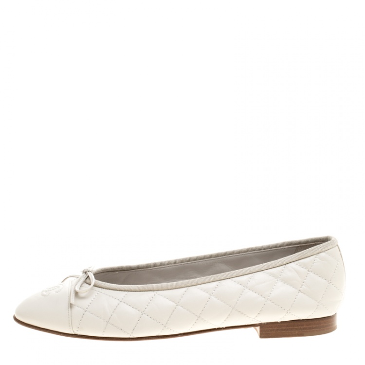 Chanel Cream Quilted Leather CC Bow Ballet Flats Size 40.5 Chanel