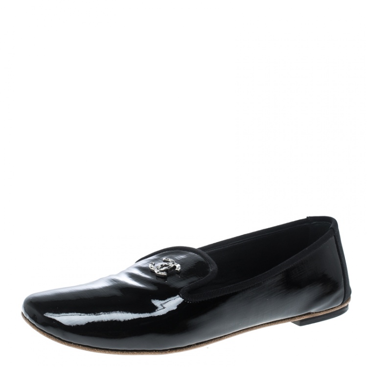 Pre Owned Chanel Black Patent Leather CC Smoking Slippers Size 37.5