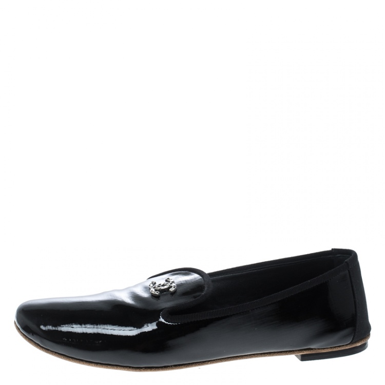Pre Owned Chanel Black Patent Leather CC Smoking Slippers Size 37.5