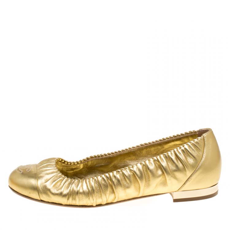 Chanel Metallic Gold Ruched Trim CC Ballet Flats Size 38 Chanel