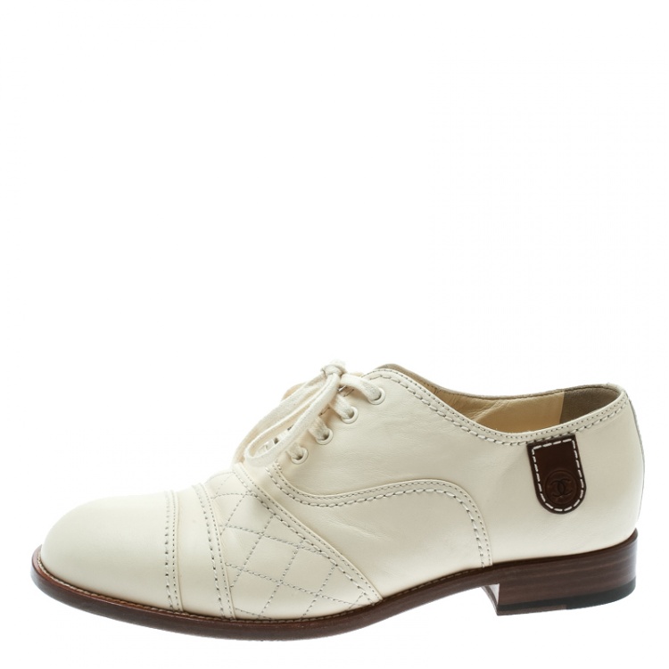 Pre Owned  Chanel Cream Leather Oxfords Size 39.5