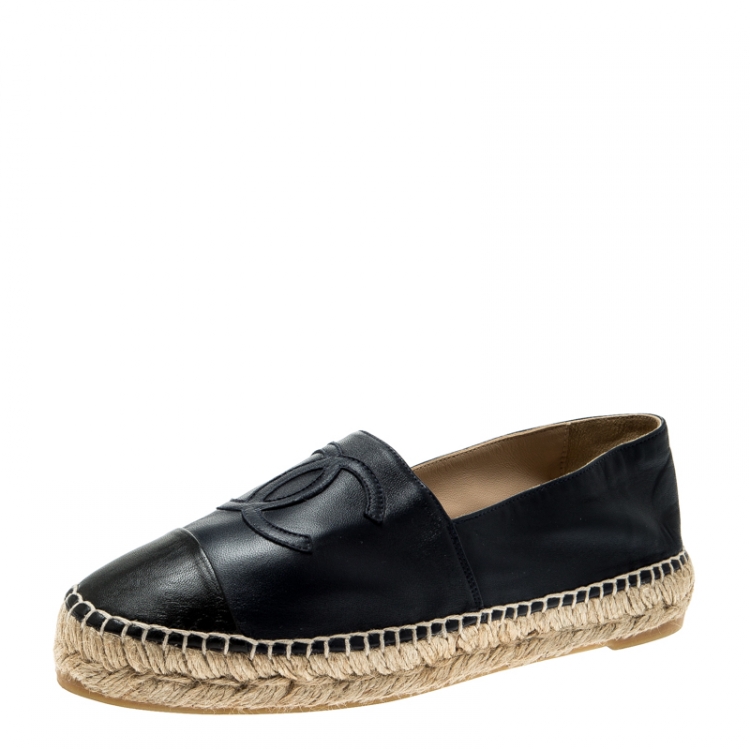 Navy deals and black leather chanel espadrilles size 37