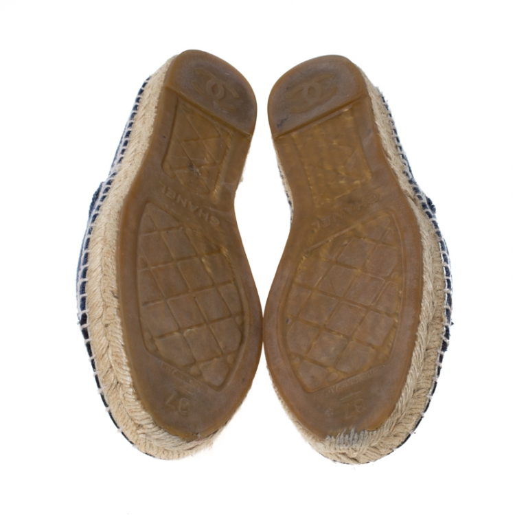Pre Owned Chanel Blue/Black Denim CC Cap Toe Espadrilles Size 37