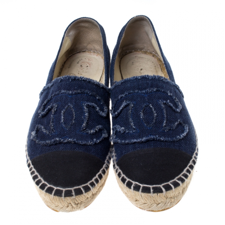 Pre Owned Chanel Blue/Black Denim CC Cap Toe Espadrilles Size 37