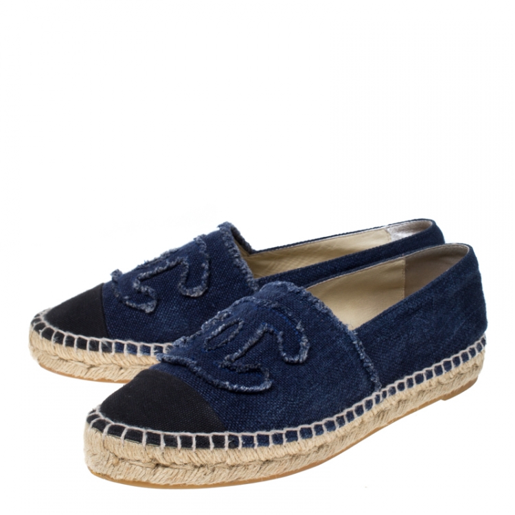 Pre Owned Chanel Blue/Black Denim CC Cap Toe Espadrilles Size 37