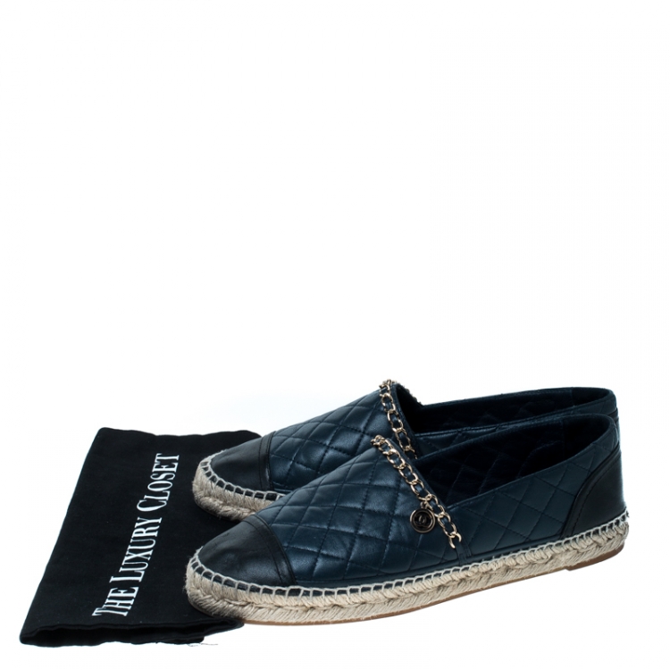 Pre Owned Chanel Navy Blue/Black Leather CC Chain Espadrille Flats Size 42