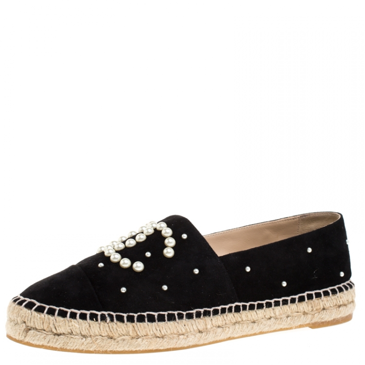 Pre Owned Chanel Black Suede Leather And Faux Pearl CC Espadrille Loafers Size 41