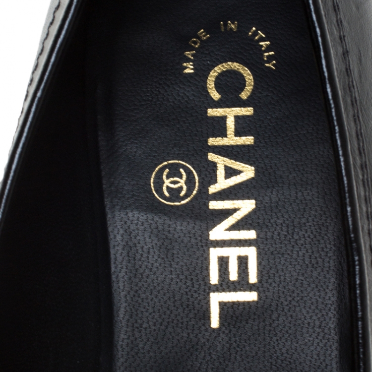 Pre Owned Chanel Black Leather Chain Detail Flat Loafers Size 40