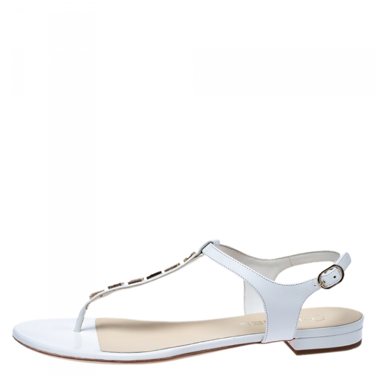 Chanel White Leather Logo T Strap Thong Sandals Size 40.5 Chanel