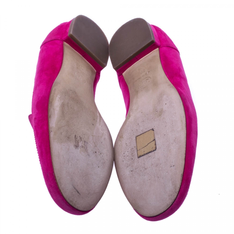 Pre Owned Chanel Pink Suede Leather CC Slip On Loafers Size 39