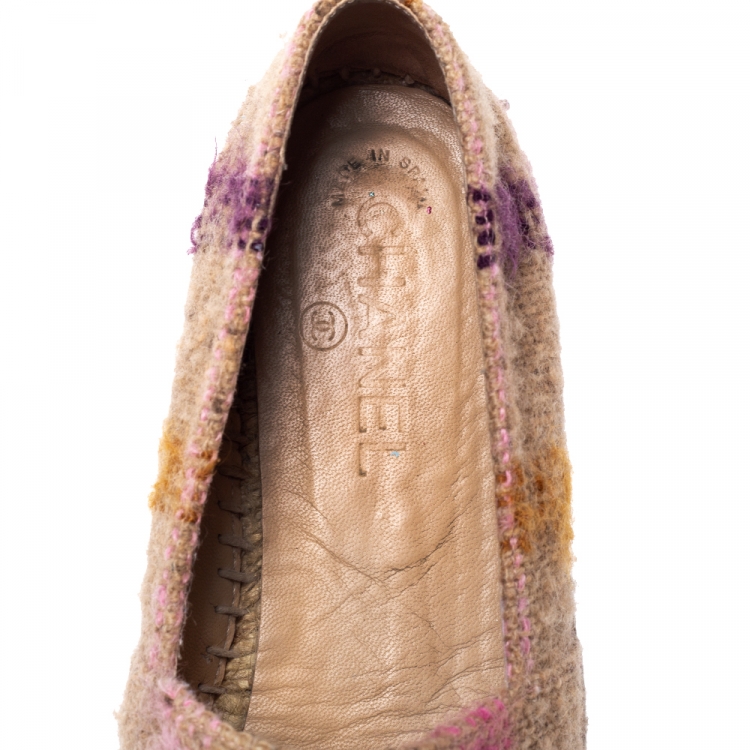 Pre Owned Chanel Beige Tweed Fabric CC Cap Toe Espadrilles Size 40