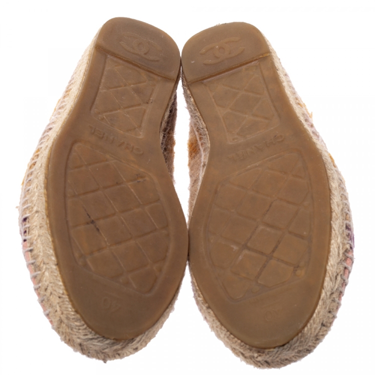 Pre Owned Chanel Beige Tweed Fabric CC Cap Toe Espadrilles Size 40