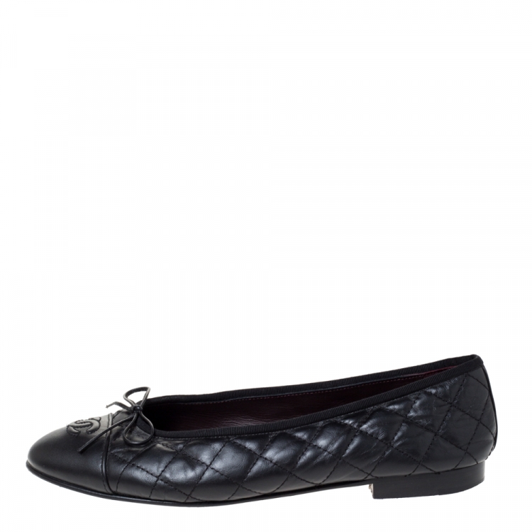 Chanel Black Quilted Leather CC Bow Cap Toe Ballet Flats Size 40.5 Chanel