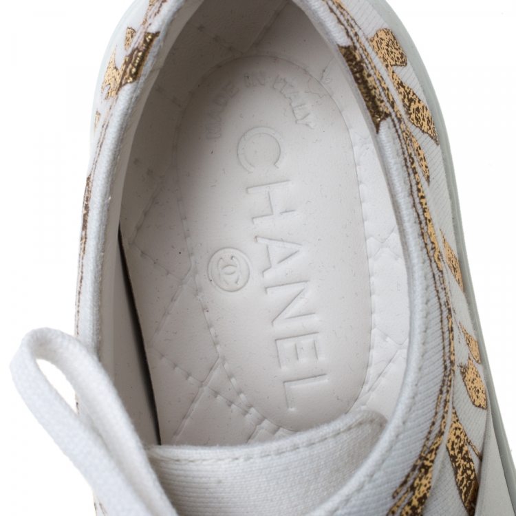 Pre Owned Chanel White Leather Lace Up Low Top Sneakers Size 36