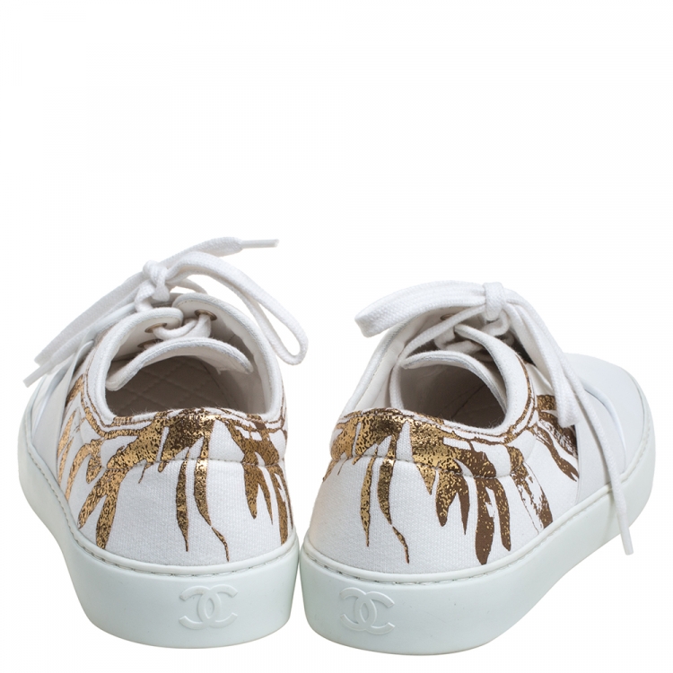 Pre Owned Chanel White Leather Lace Up Low Top Sneakers Size 36