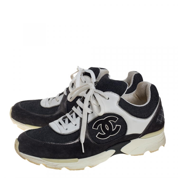 Pre Owned Chanel Grey/White Canvas And Leather CC Trainer Sneakers Size 39
