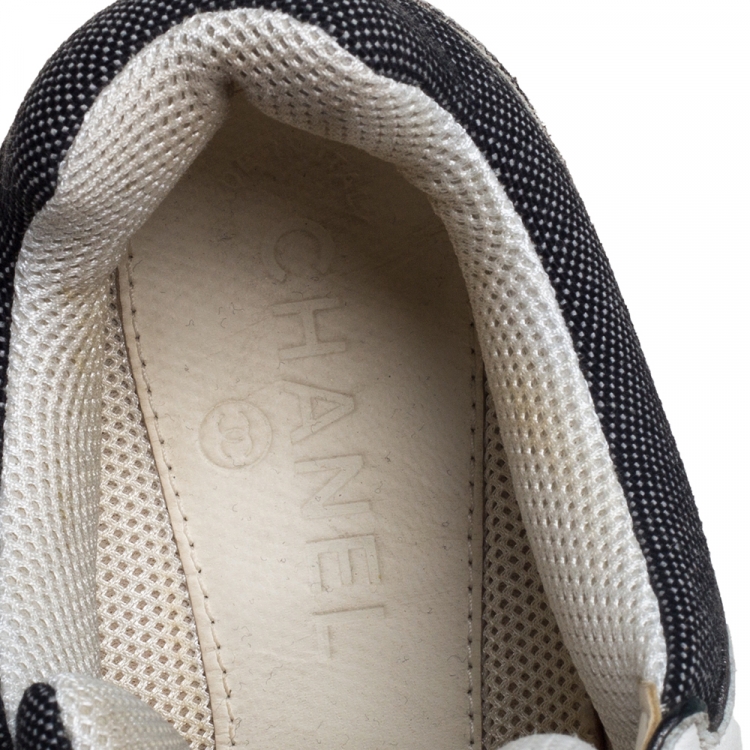 Pre Owned Chanel Grey/White Canvas And Leather CC Trainer Sneakers Size 39