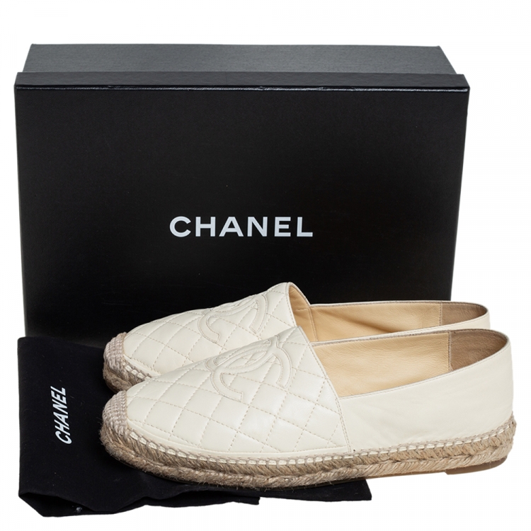 Pre Owned Chanel White Quilted Leather CC Espadrille Flats Size 39