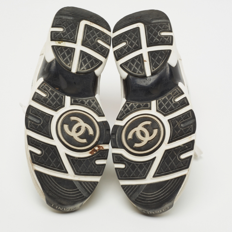 Pre Owned Chanel Grey/White Suede and Leather CC Sneakers Size 38