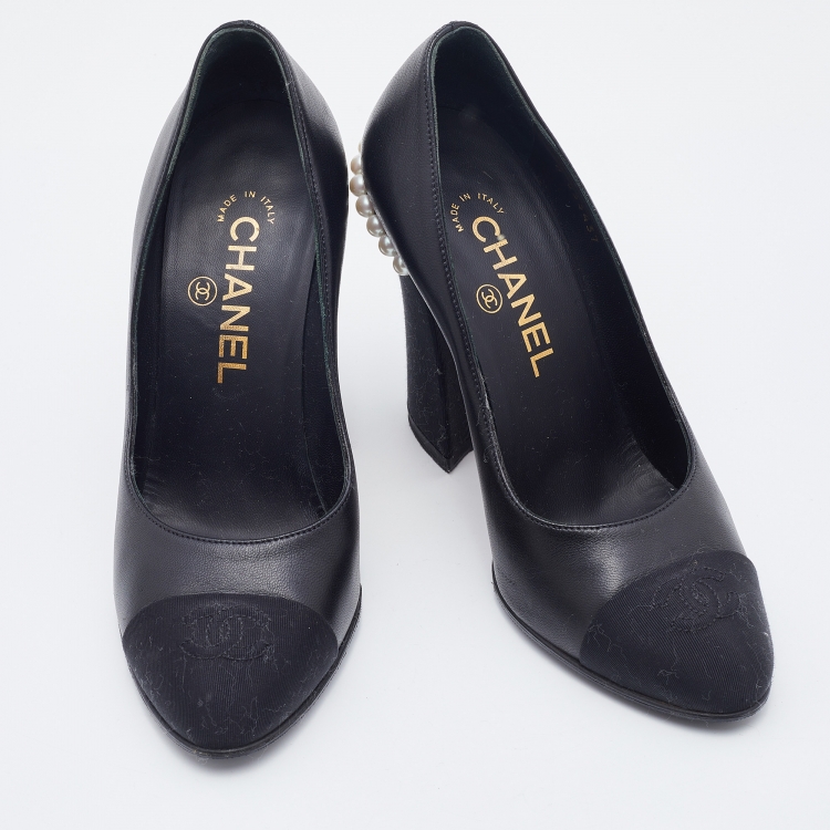 Pre Owned Chanel Black Leather and Fabric CC Cap Toe Pearl Embellished Block Heel Pumps Size 36.5