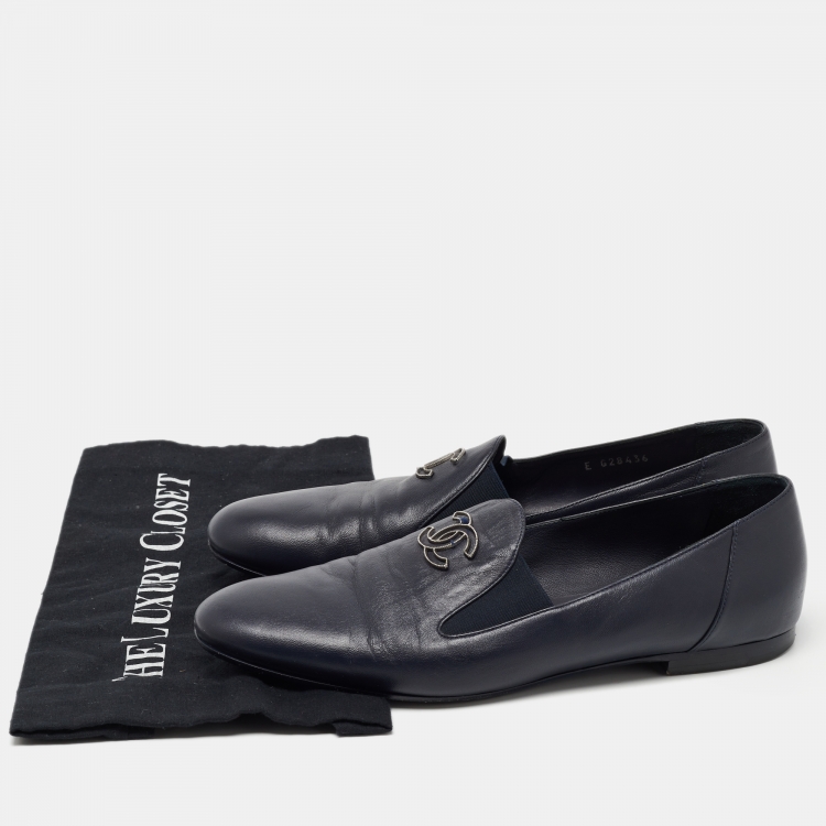 Pre Owned Chanel Navy Blue Leather CC Slip On Loafers Size 41