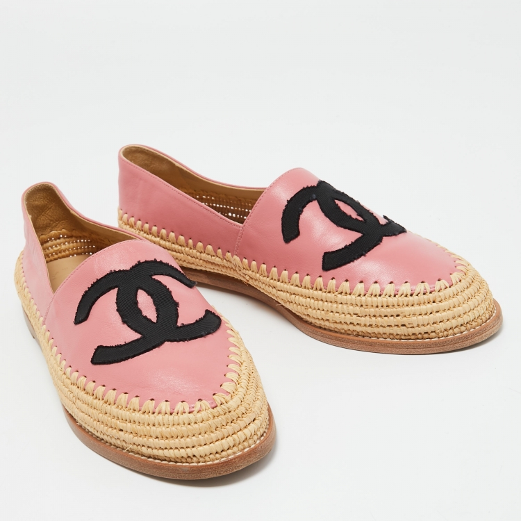 Pre Owned Chanel Pink Leather CC Espadrille Flats Size 39