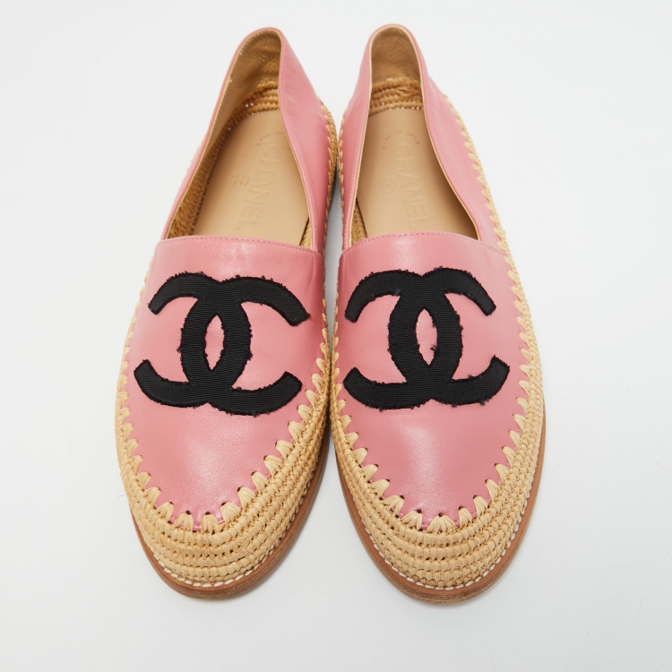 Pre Owned Chanel Pink Leather CC Espadrille Flats Size 39