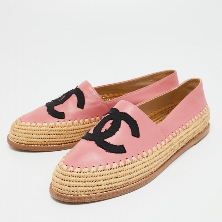 Pre Owned Chanel Pink Leather CC Espadrille Flats Size 39