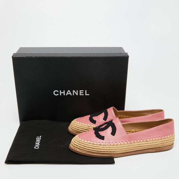 Pre Owned Chanel Pink Leather CC Espadrille Flats Size 39