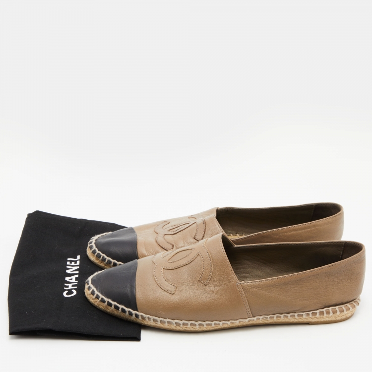 Pre Owned Chanel Beige/Black CC Cap Toe Espadrille Flats Size 39