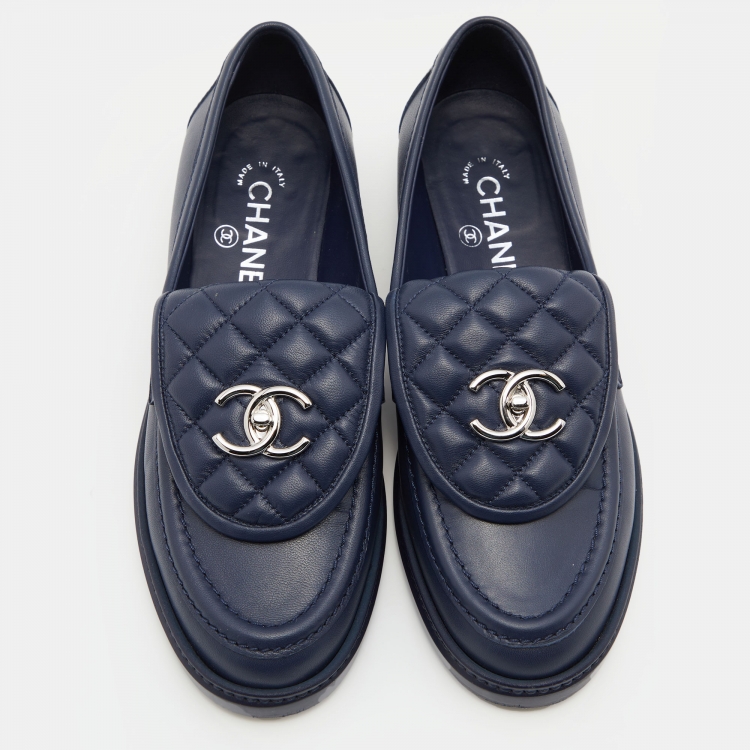 Pre Owned Chanel Blue Quilted Leather CC Turnlock Loafers Size 38