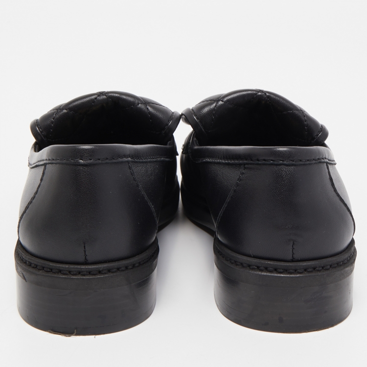 Pre Owned Chanel Black Leather Interlocking CC Logo Loafers Size 38.5