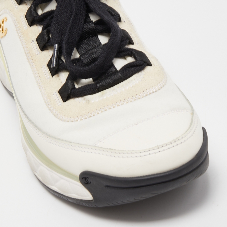 Pre Owned Chanel Tricolor Leather, Suede and Fabric CC Low Top Sneakers Size 39