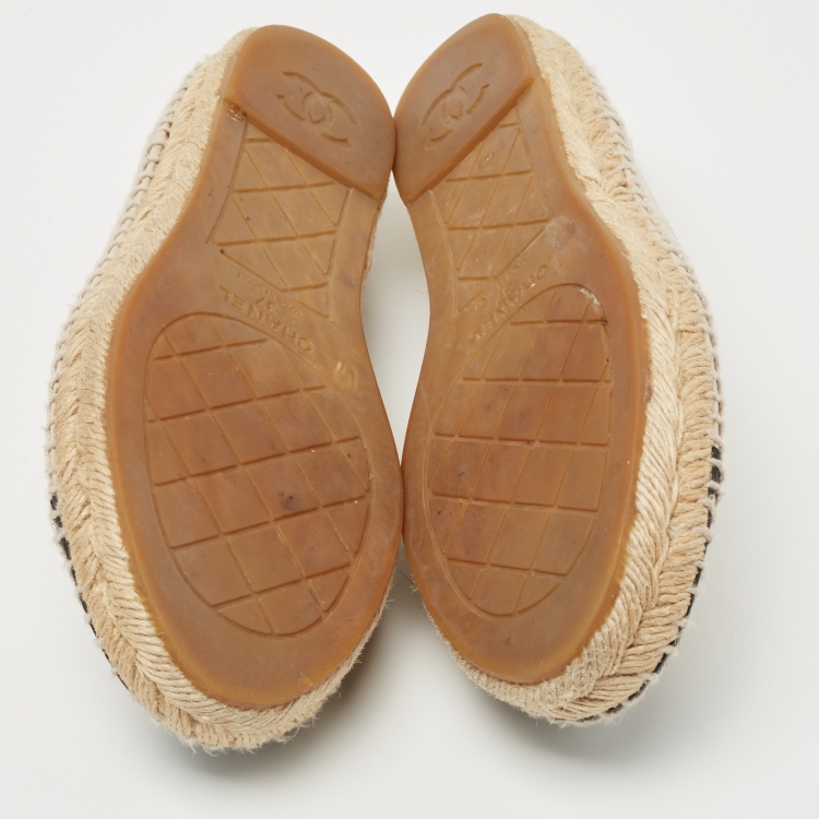 Pre Owned Chanel Cream/Black Leather CC Cap Toe Espadrille Flats Size 37